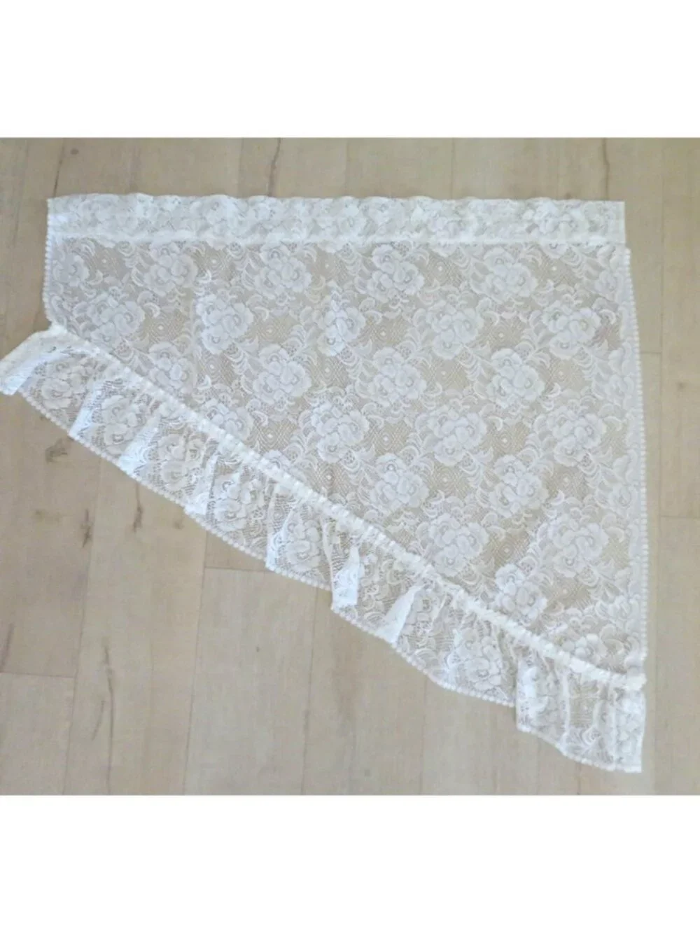 Vintage Set of 2 White Lace Curtain Panels Floral Pattern Ruffled Edges - Sheer